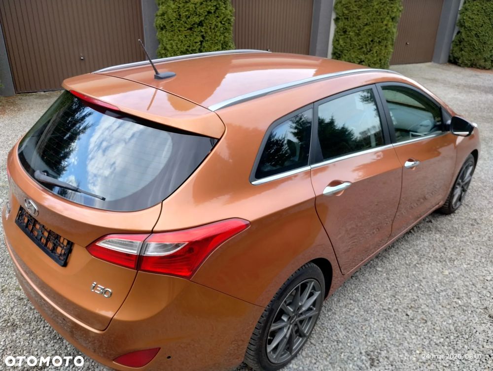 Hyundai i30 blue Kombi 1.6 GDi Trend - 16