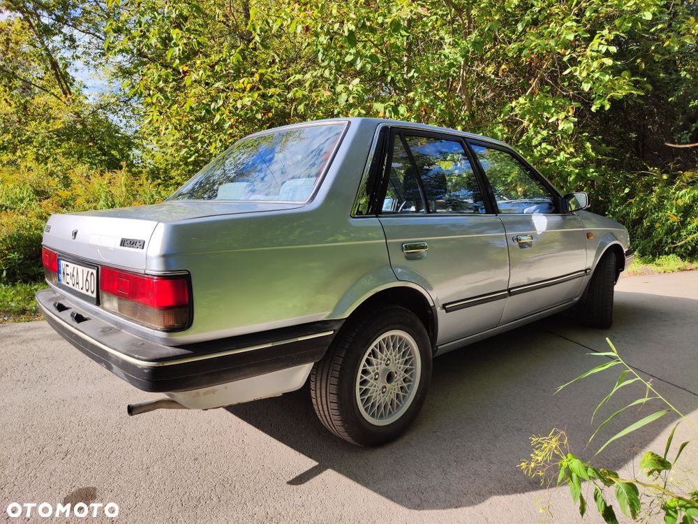 Mazda 323 - 6