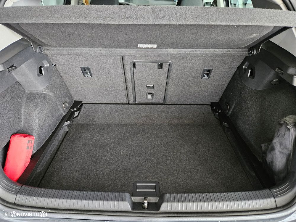 VW Golf 1.5 TSI Stream - 32