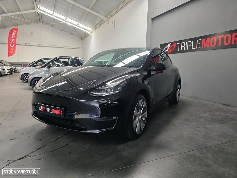 Tesla Model Y Long Range Dual Motor AWD - 4