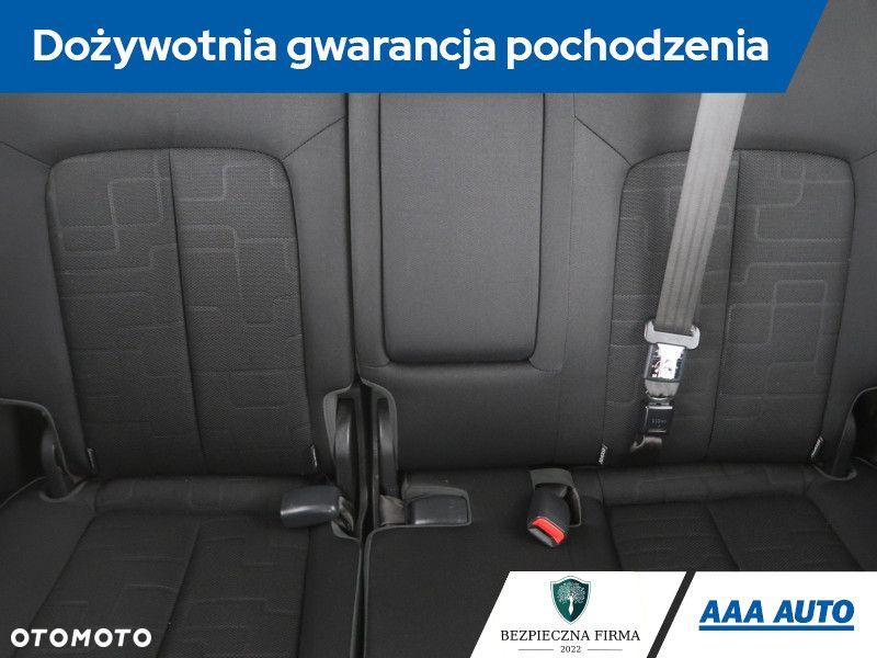Kia Venga - 12