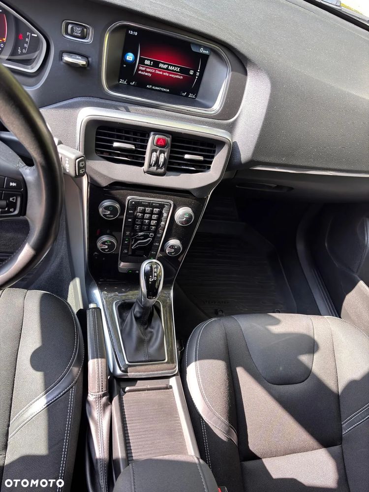 Volvo V40 D4 Geartronic Summum - 26