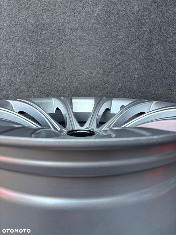 Srebrne Felgi do BMW w dwóch szerokościach 19 5x120 3 F30 F32 F36 alufelgi F10 Z3 Z4 E46 X1 X3 E83 E90 F34 GT F01 F12 F20 F22 E87 E81 M pakiet - 7