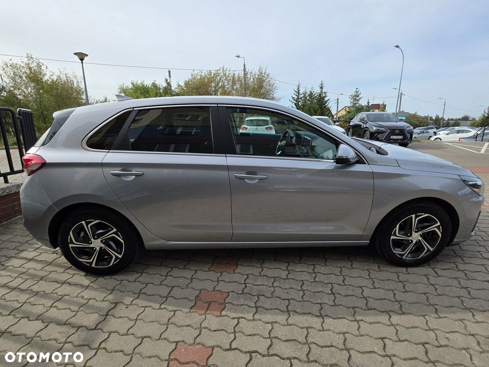 Hyundai i30 1.5 DPI Smart - 16