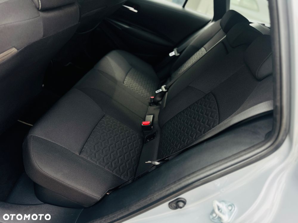 Toyota Corolla 1.8 Business Edition - 28