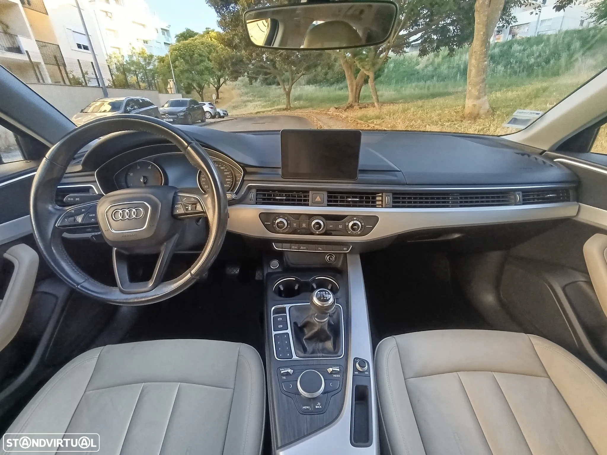 Audi A4 Avant 2.0 TDI exclusive - 12