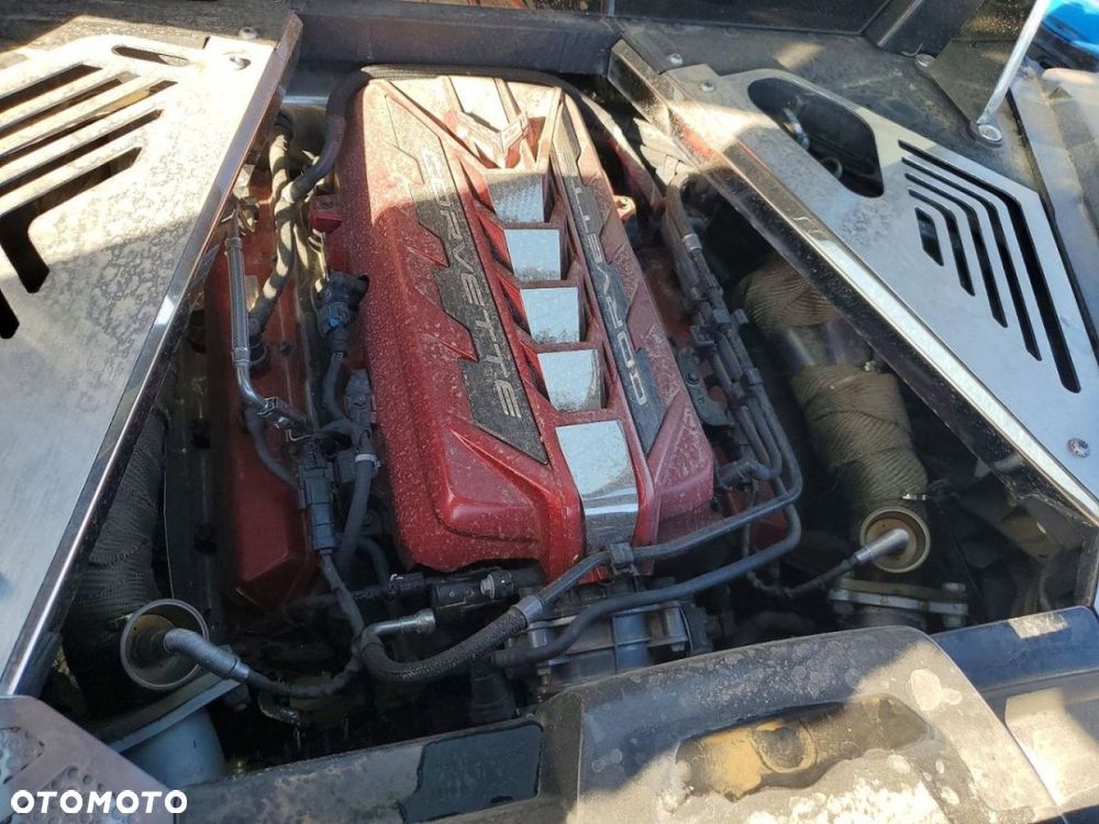 Chevrolet Corvette - 11