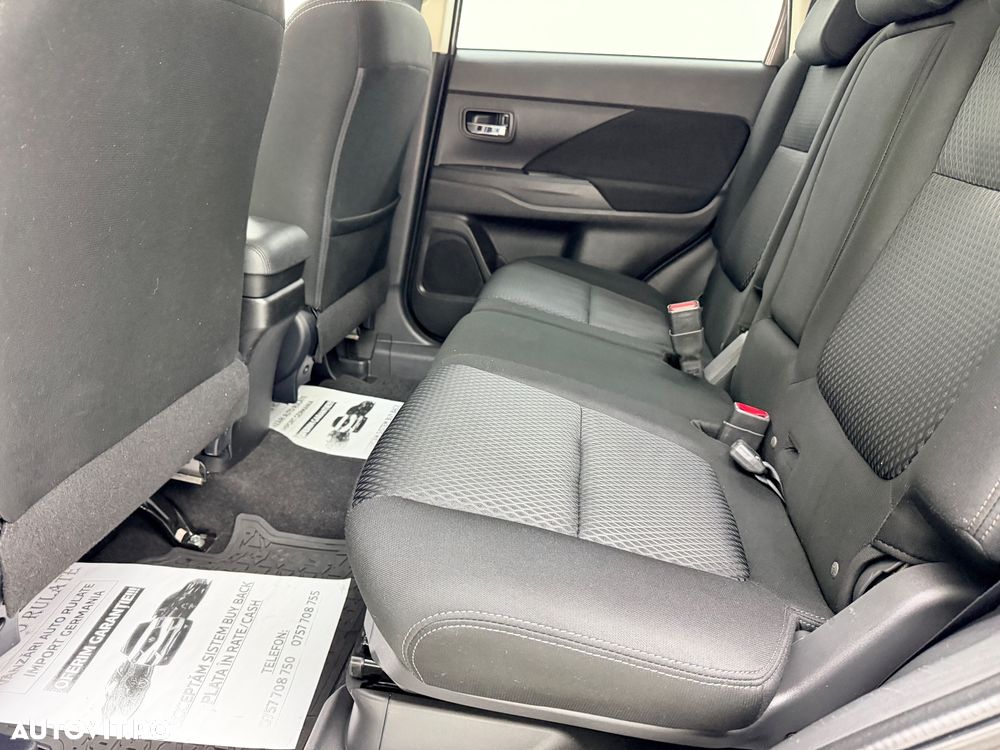Mitsubishi Outlander 2.2 DI-D 4WD Automatik Intense - 11