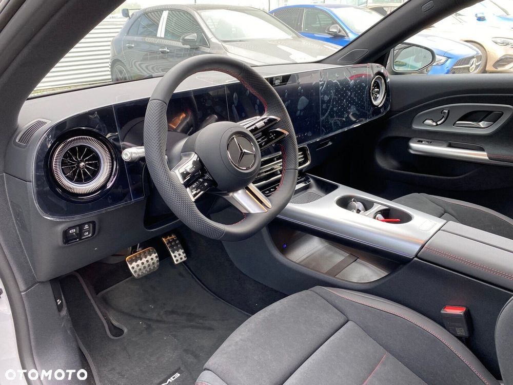 Mercedes-Benz CLA - 10