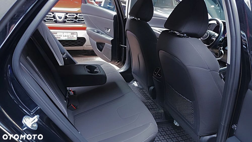 Hyundai Elantra 1.6 Smart CVT - 17