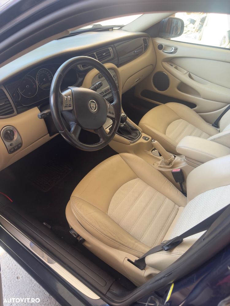 Jaguar X-Type 2.2 TD Sport Saloon - 2