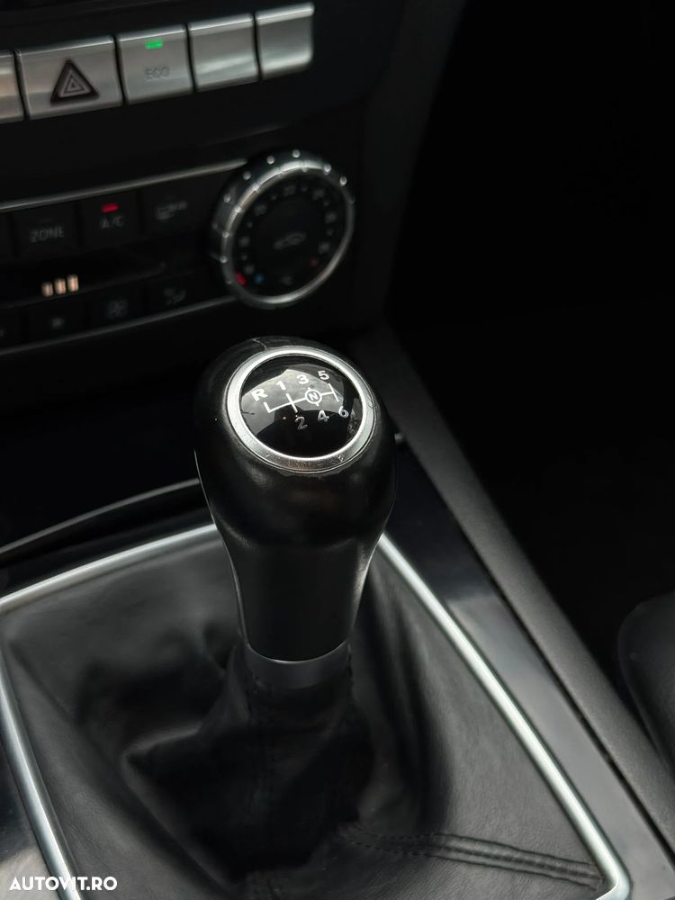 Mercedes-Benz C 180 T CGI BlueEFFICIENCY - 29