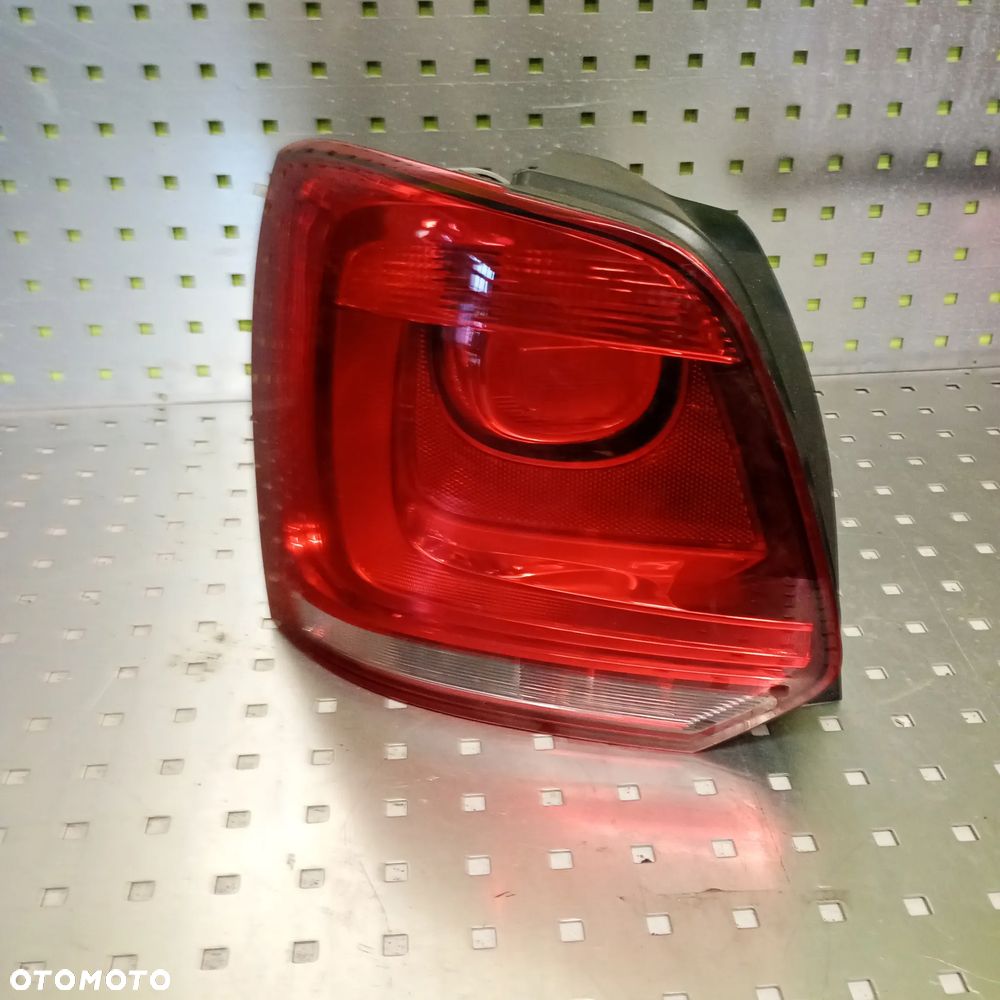 Lampa tylna lewa Polo 6R 6R0945095N - 1
