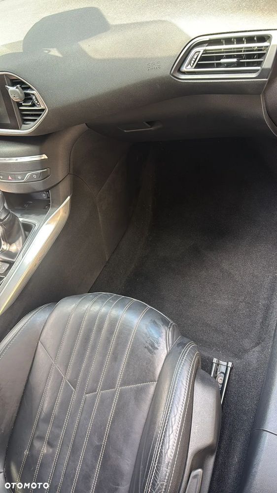 Peugeot 308 BlueHDi 150 Automatik Stop & Start Allure - 18