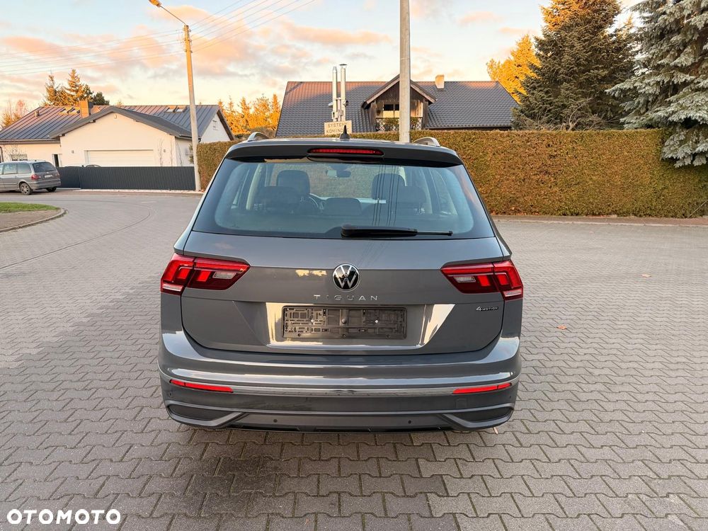Volkswagen Tiguan 2.0 TDI SCR 4MOTION BlueMotion Technology DSG Exclusive - 4