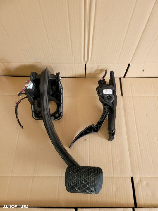 Pod Pedalier Pedala Frana Acceleratie Mercedes ML GLE W166 X166 VolanStanga An 2011-2018 A1663000004 - 2