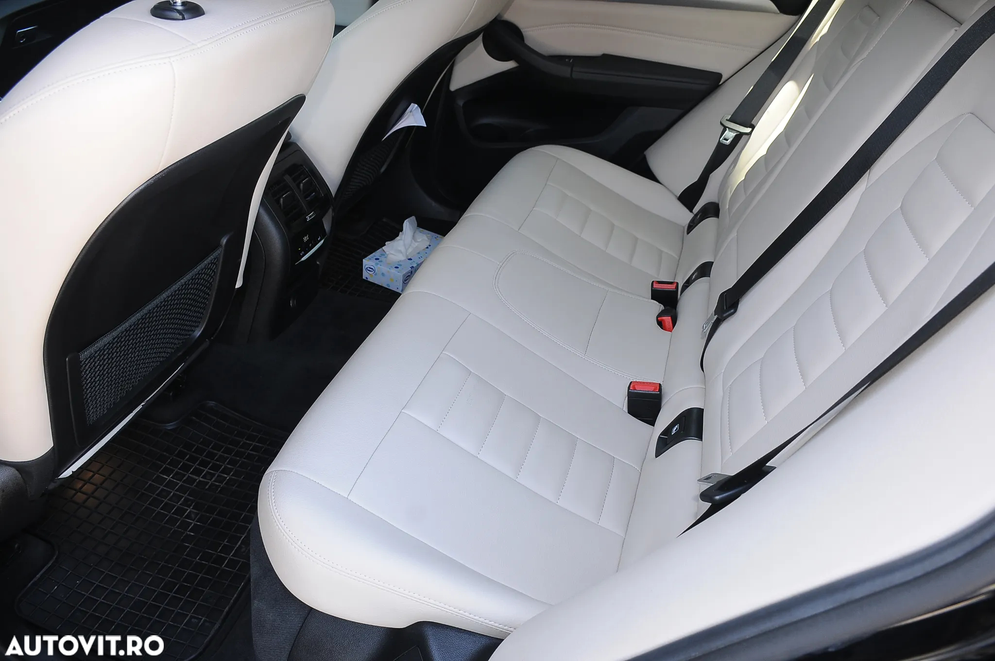 BMW X4 xDrive20d - 8
