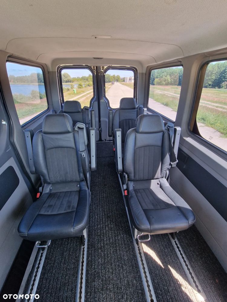 Mercedes-Benz Sprinter - 14