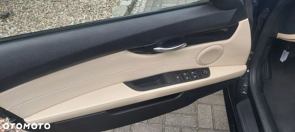 BMW Z4 sDrive30i - 16