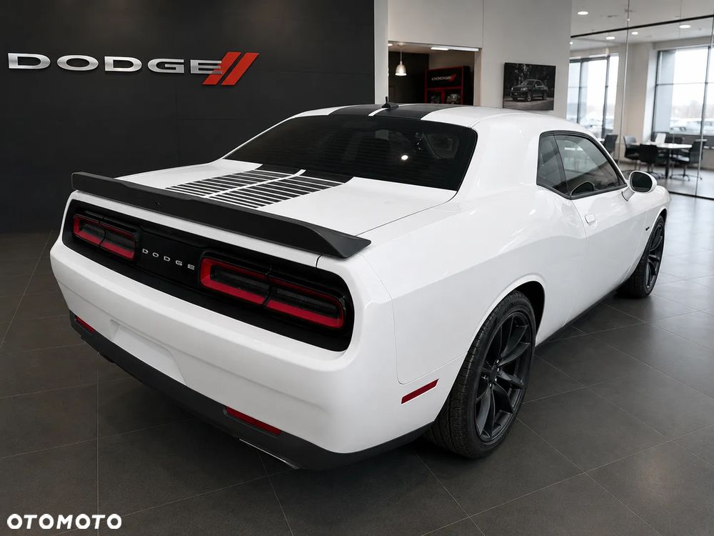 Dodge Challenger Automatik R/T Plus - 2