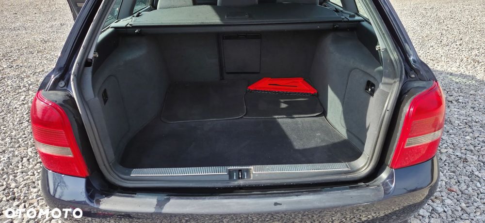 Audi A4 Avant 2.8 Quattro - 7