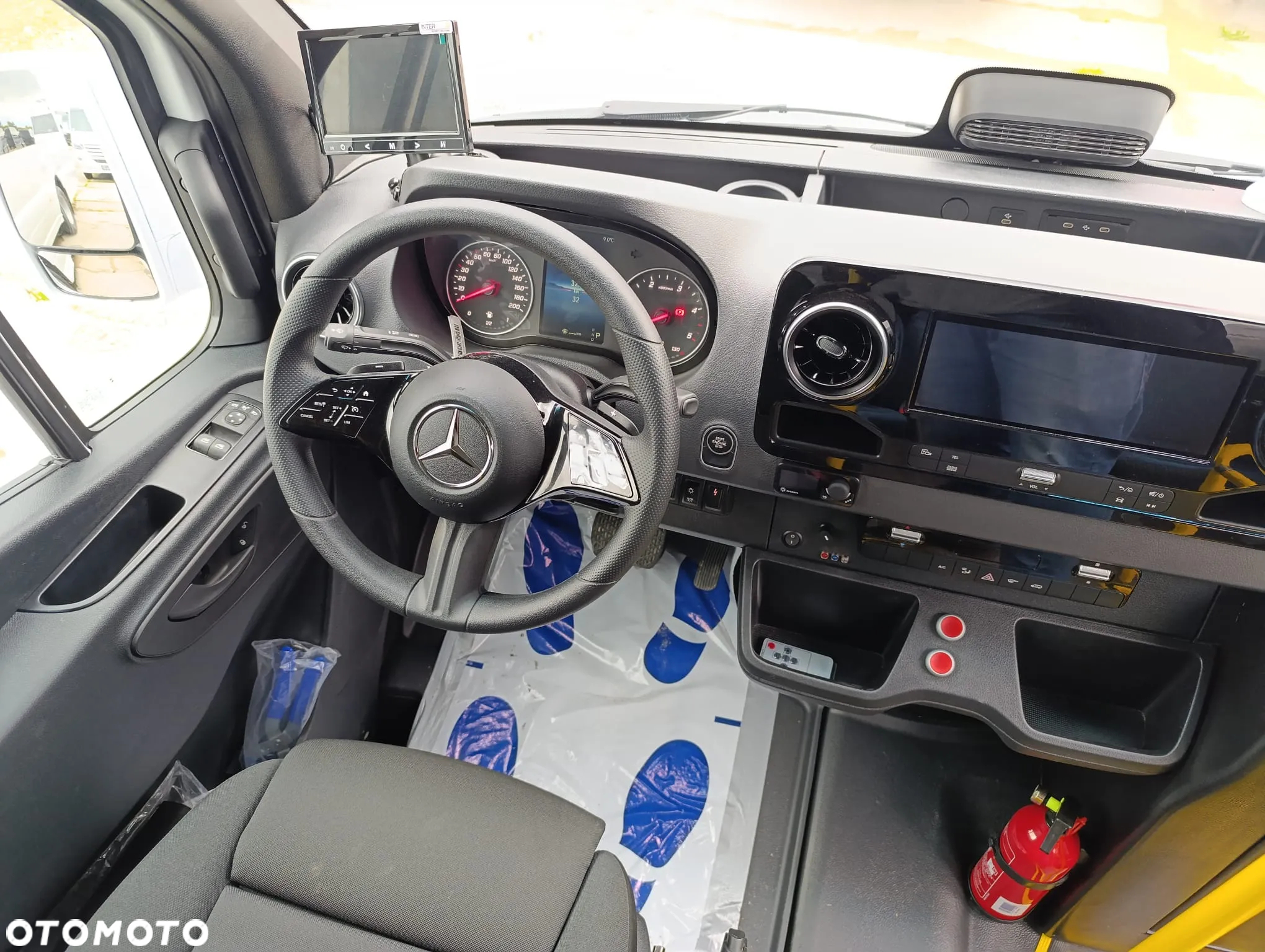Mercedes-Benz Sprinter 517 - 16
