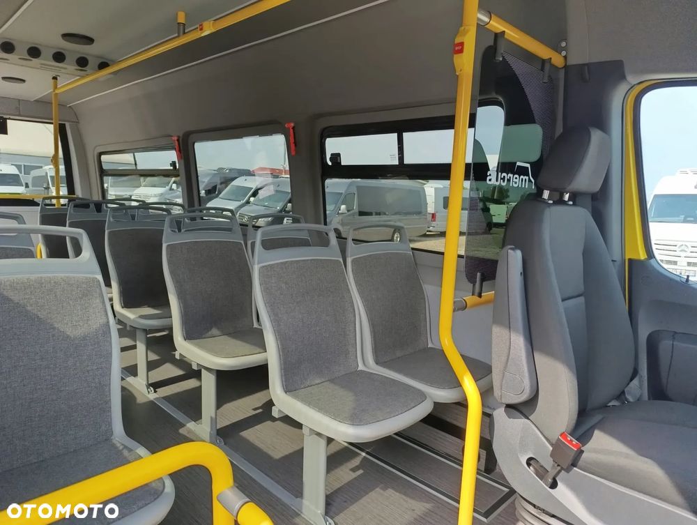 Mercedes-Benz eSprinter - 16