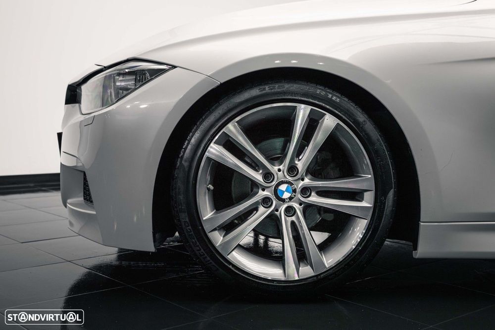 BMW 318 d Pack M - 18