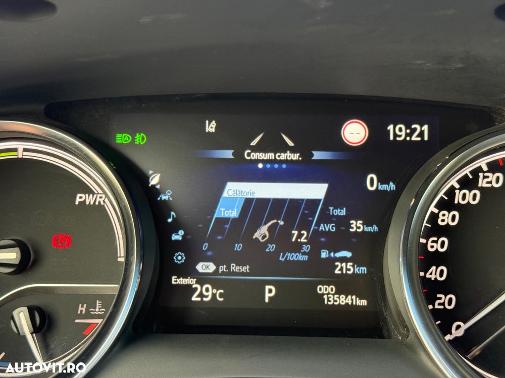 Toyota Camry Business Edition - 26