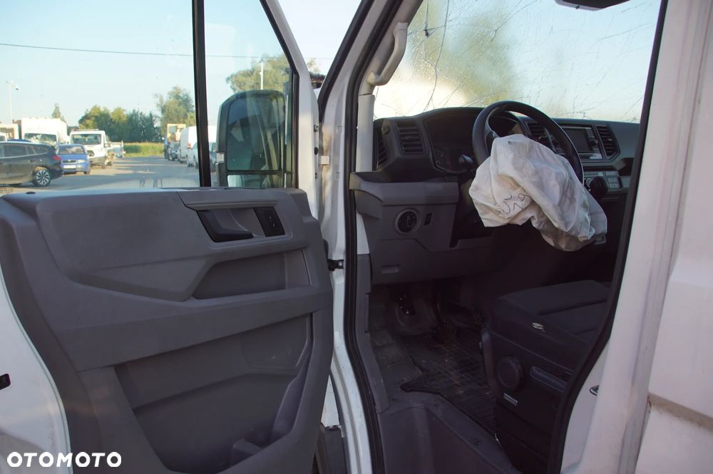 Auto na części - MAN TGE 3.180 / Volkswagen Crafter II 2.0 BiTDI 177 KM DMZ VGY LB9A 2022R Silnik Skrzynia Drzwi Błotnik Szyba Lampa Deska Kokpit Sterownik Moduł Czujnik Licznik Wyświetlacz Kierownica Fotel - 9