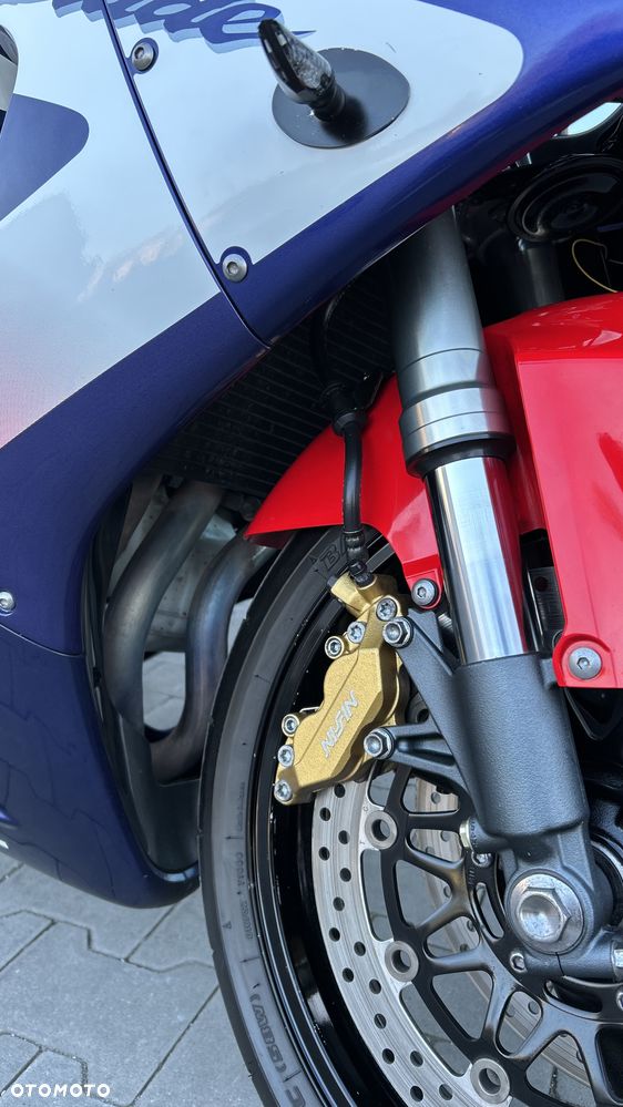 Honda CBR - 18