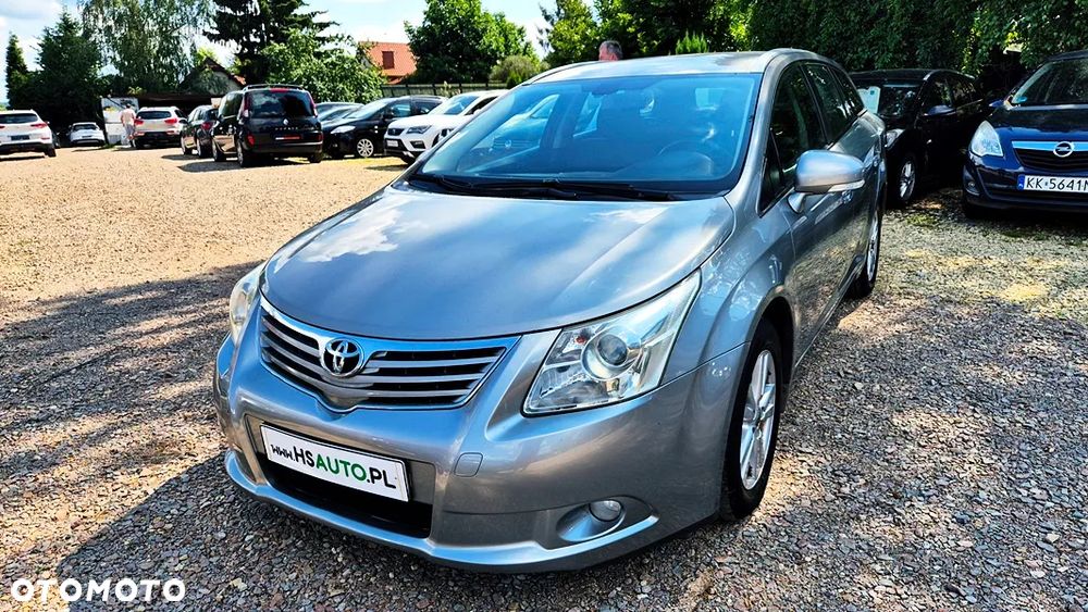 Toyota Avensis - 2