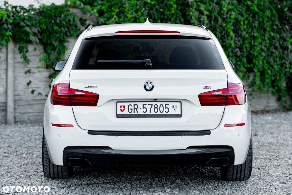 BMW Seria 5 M550d xDrive Sport-Aut - 12