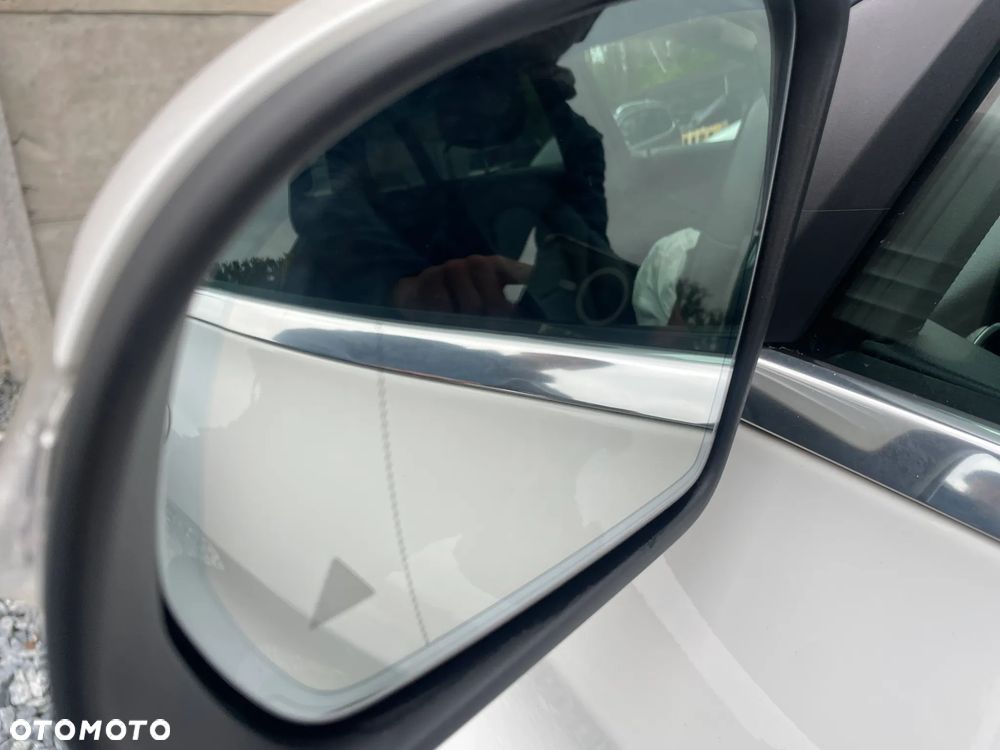 Mercedes-Benz Klasa C 300 d 4Matic 9G-TRONIC Avantgarde - 27
