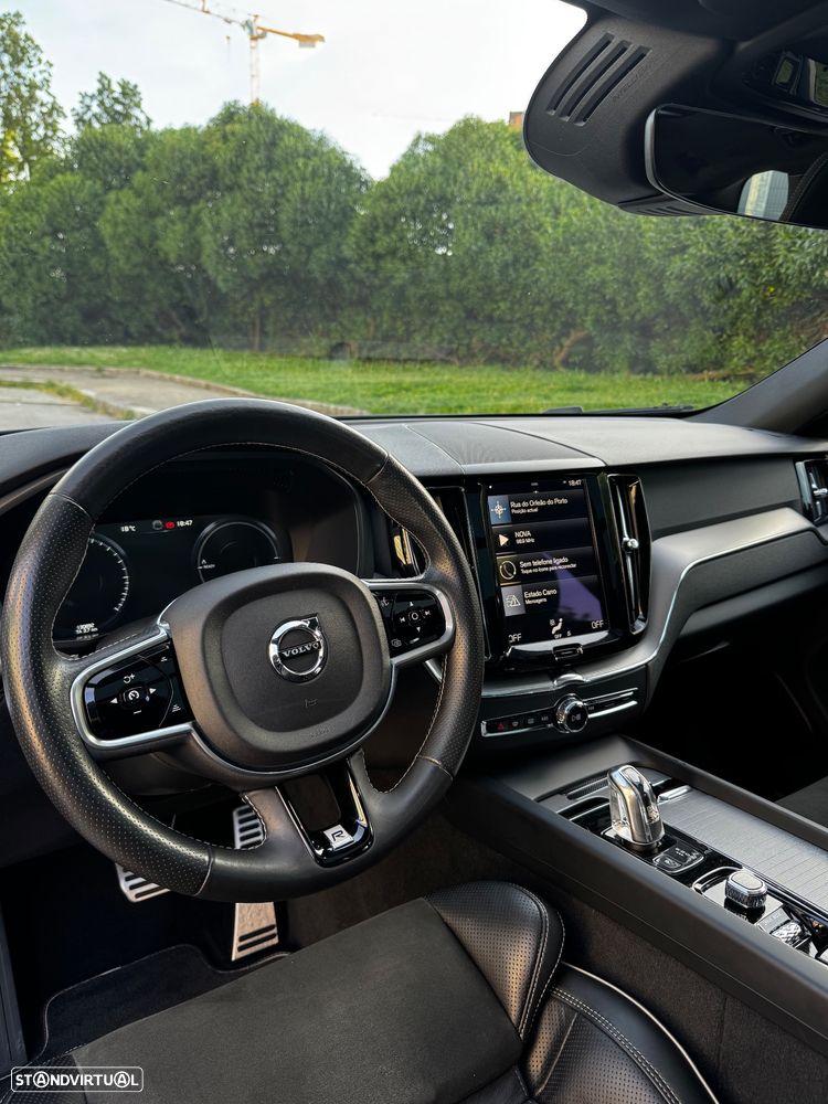 Volvo XC 60 2.0 T8 PHEV R-Design AWD - 13