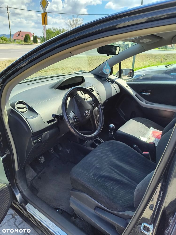 Toyota Yaris 1.4 D-4D Active - 7