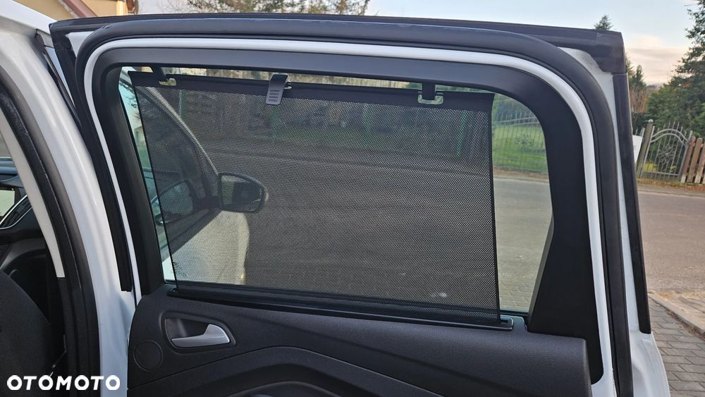 Ford C-MAX 1.5 TDCi Start-Stop-System Titanium - 19