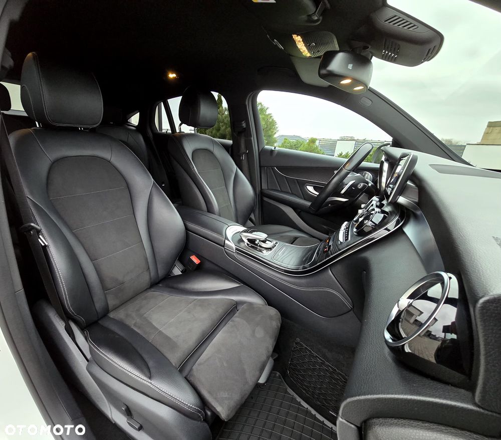 Mercedes-Benz GLC - 36