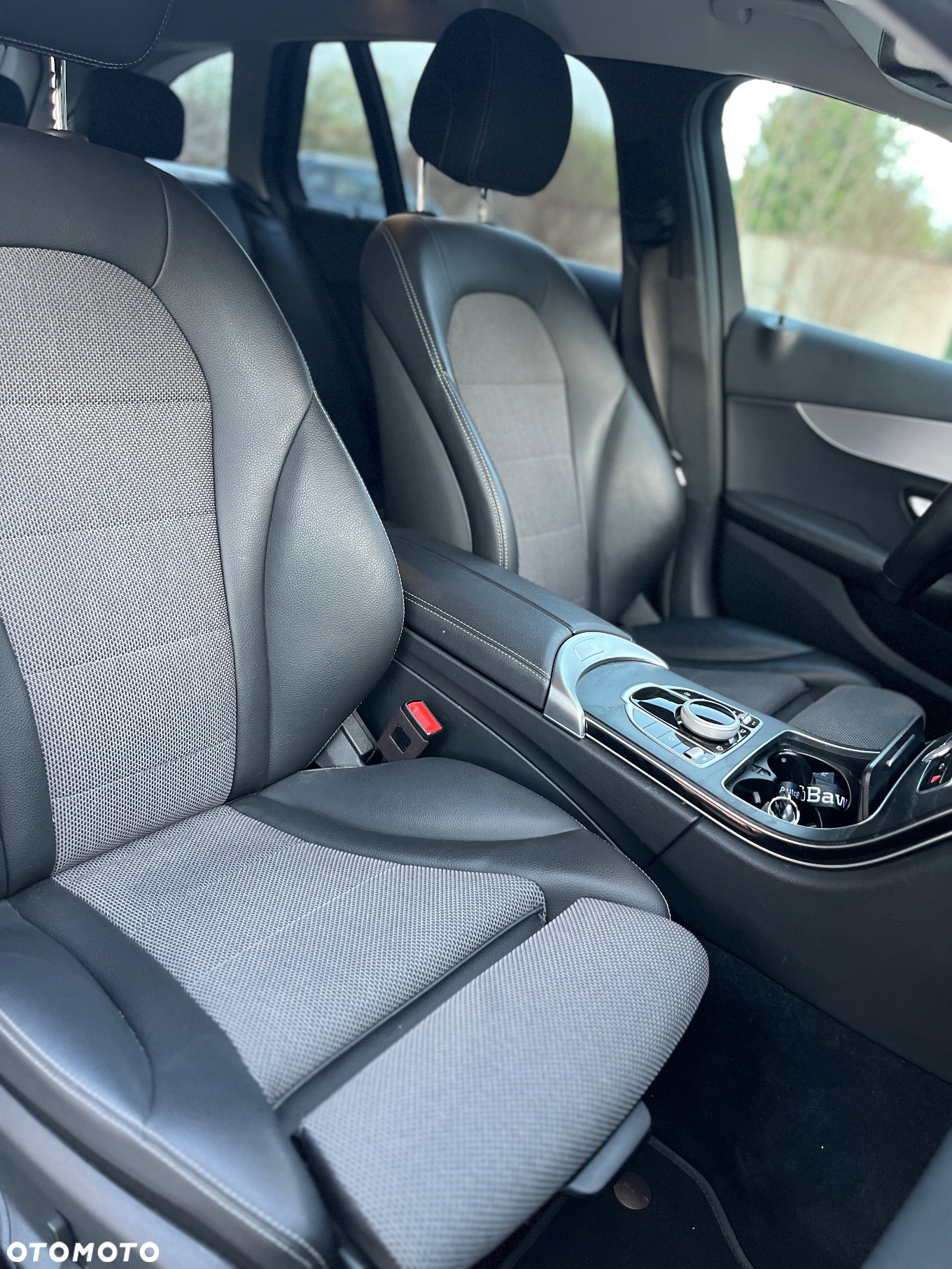 Mercedes-Benz Klasa C 220 d 4Matic T 9G-TRONIC Avantgarde - 11
