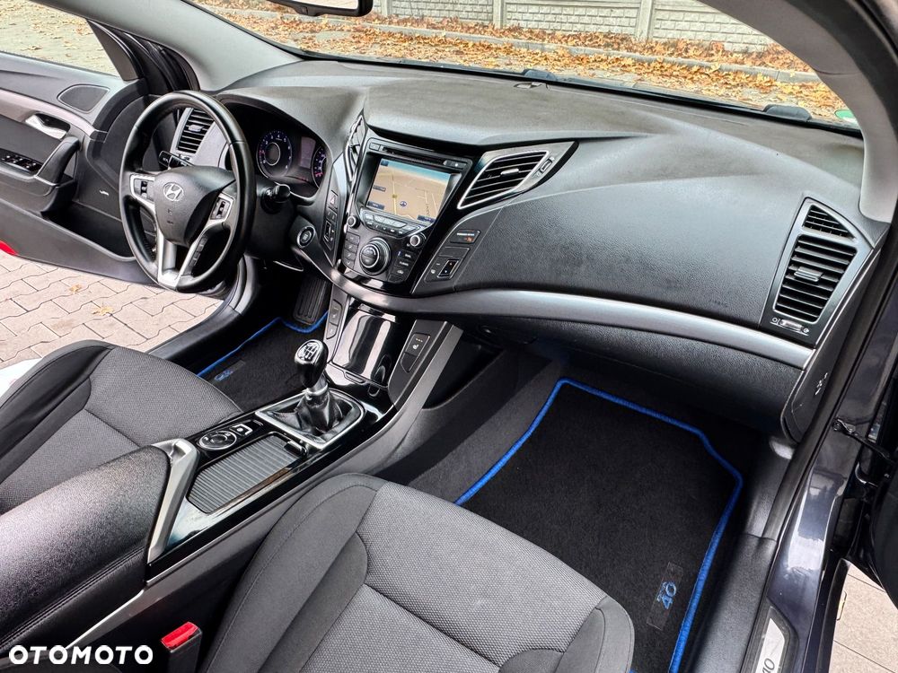 Hyundai i40 Kombi 1.6 Trend - 17