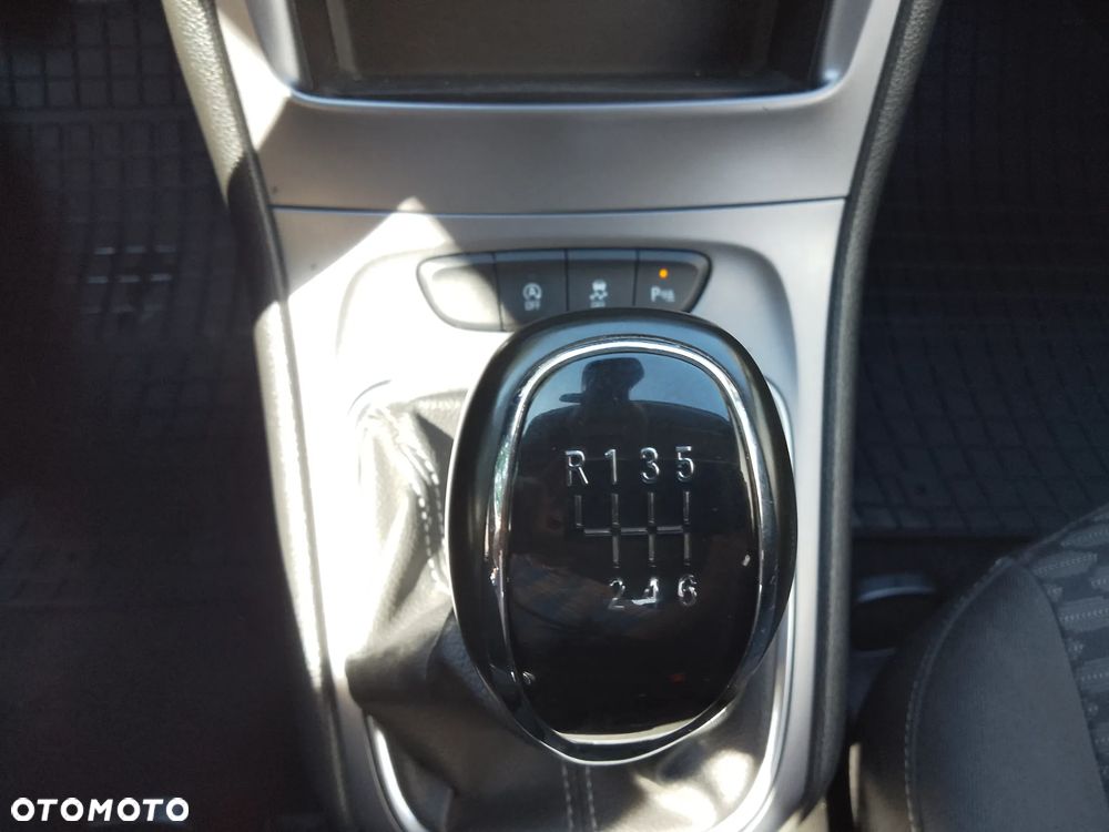 Opel Astra 1.2 T Edition S&S - 21