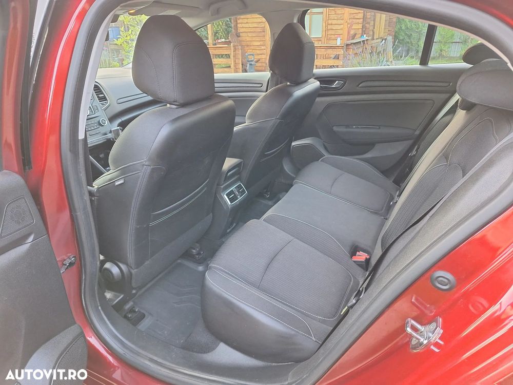 Renault Megane Energy TCe Zen - 18