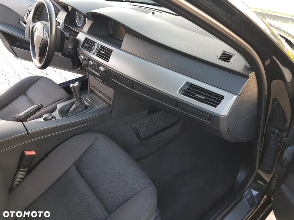 BMW Seria 5 520d - 16
