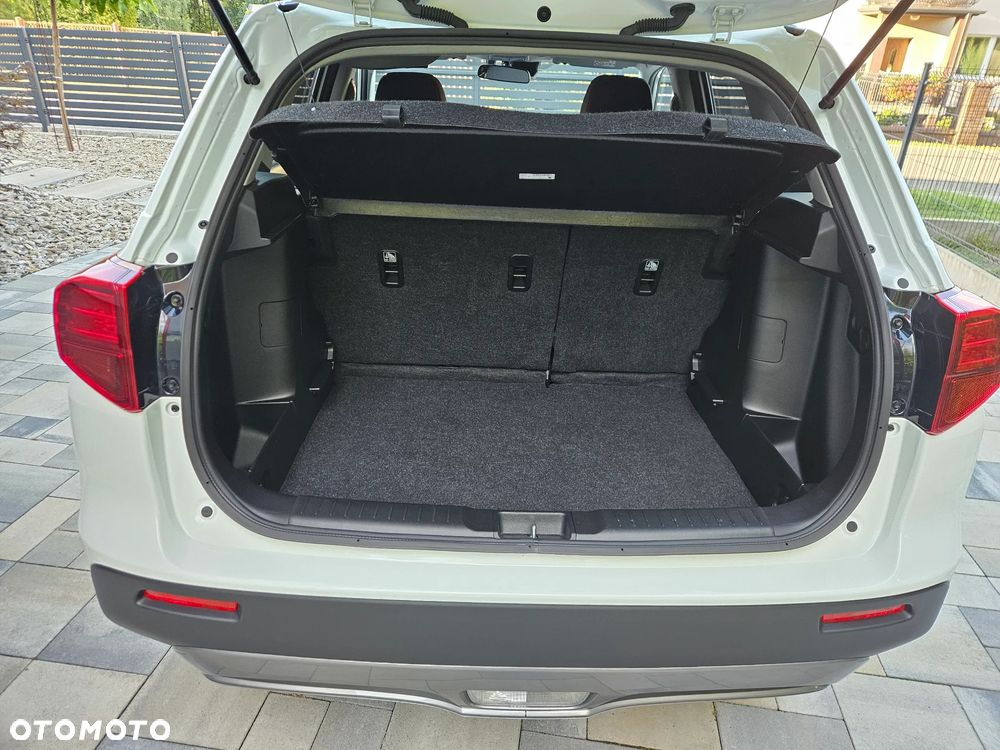 Suzuki Vitara 1.4 Boosterjet mHEV Premium Plus 2WD - 11
