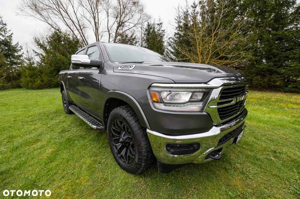 RAM 1500 5.7 Quad Cab Longbed Laramie Chrome - 2