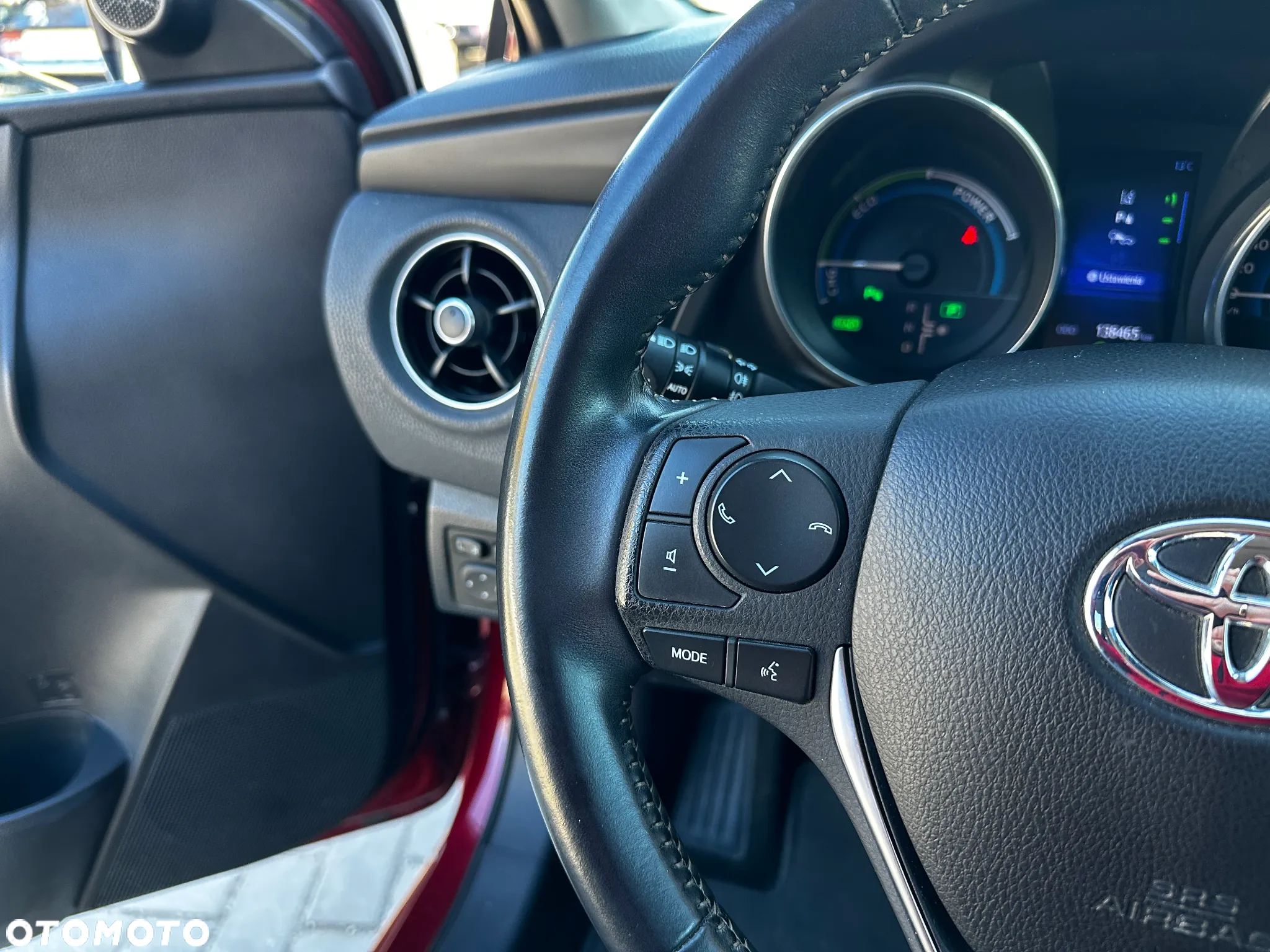 Toyota Auris - 10