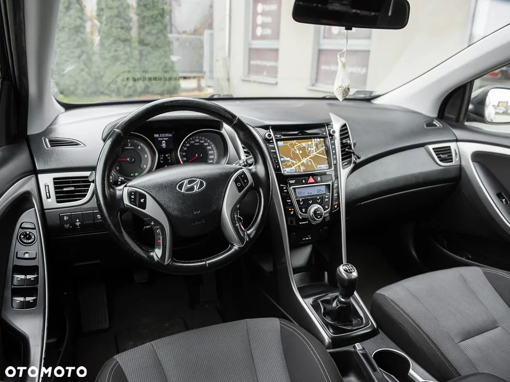 Hyundai i30 - 23