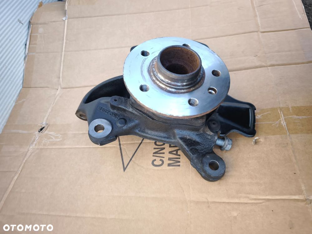 Zwrotnica lewa przód piasta 2n0257b 2n0407621f Volkswagen Crafter II Man tge 16-26r - 2