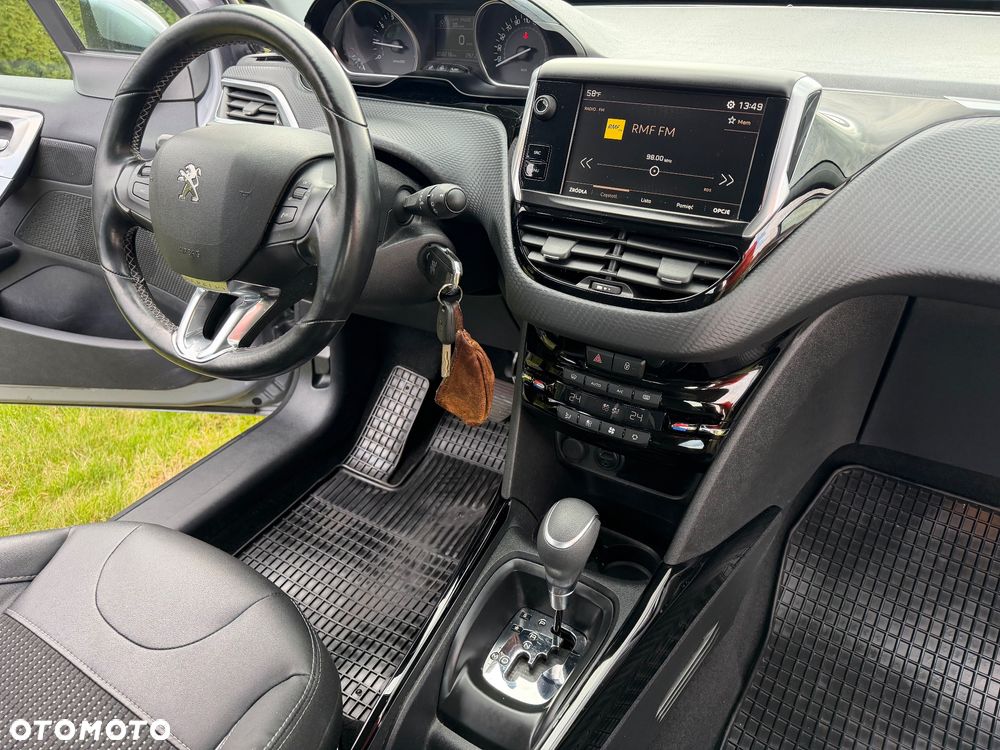 Peugeot 2008 PureTech 110 Stop&Start EAT6 Crossway - 13