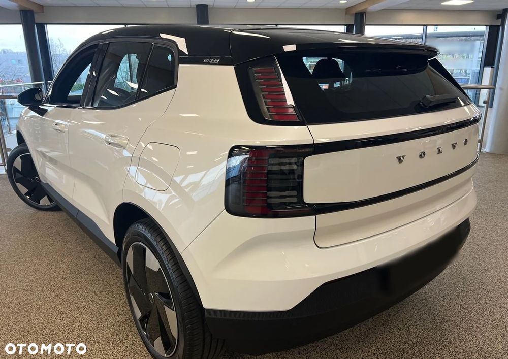 Volvo EX30 Single Motor Extended Range RWD Plus - 6